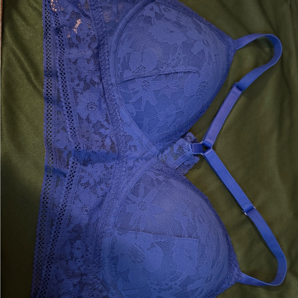 Victoria's Secret Blue Lace Wireless Bra